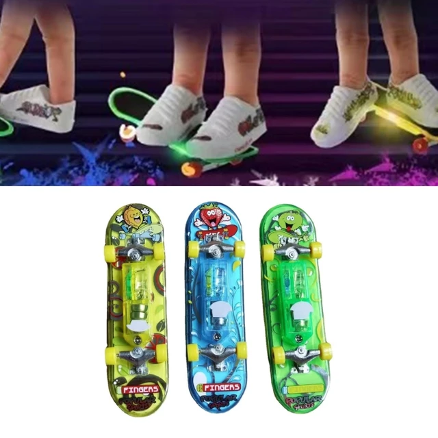 Tech Finger Skateboard Wood Set Two Wheel Mini Scooter Deck Fingerboard  Shoes Skateboarding Sneaker Novelty Toys Game Gift Boys