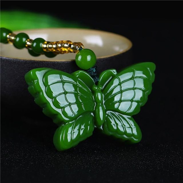 Hot Natural Jade Butterfly Pendant Necklace