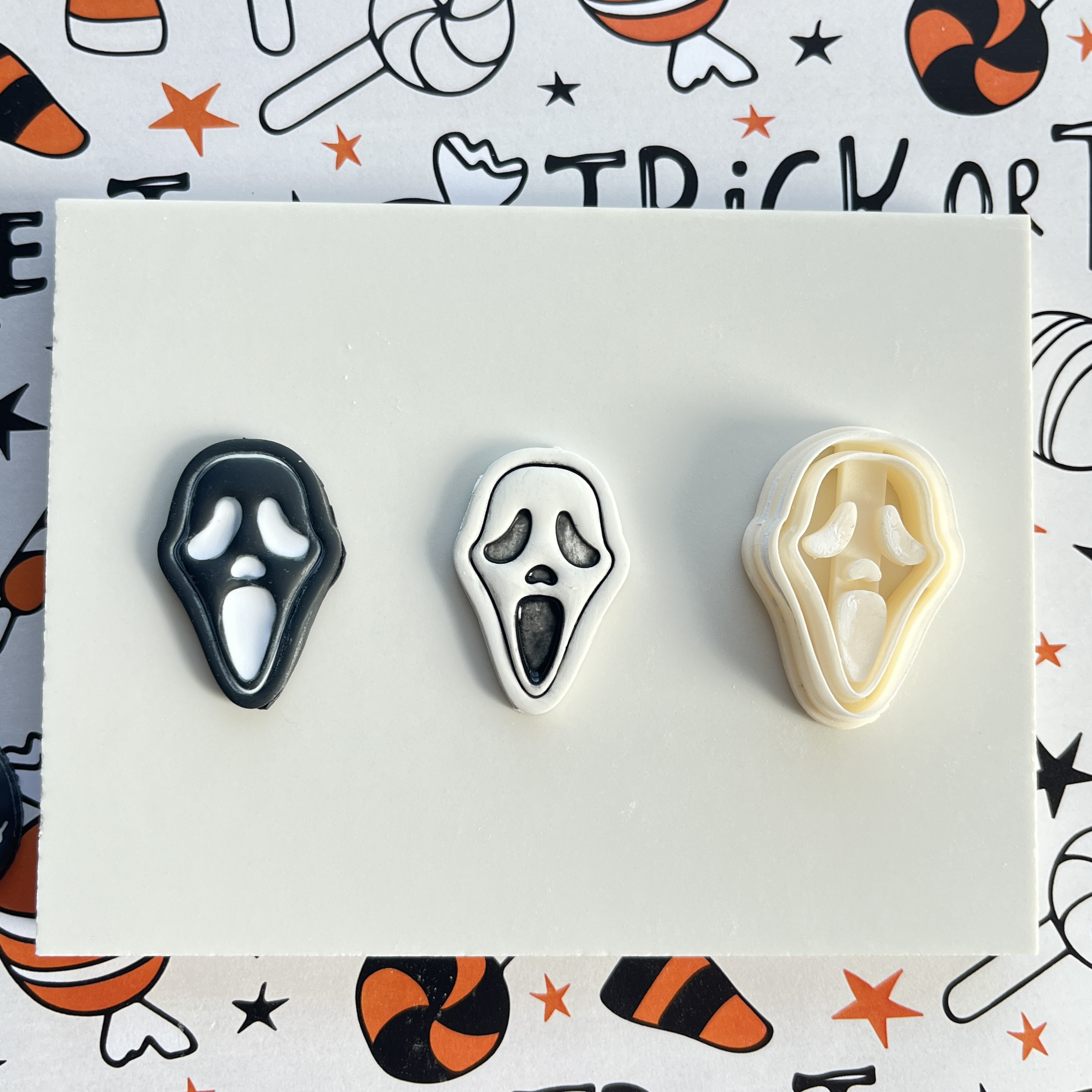 Description Picture 3 of itemHalloween Series Clay Molds Witch Hat/Cat/Zombie/Bone/Pumpkin/Bat/Web/Ghost Clay Cutting Molds DIY Earrings Jewelry Hand Tools