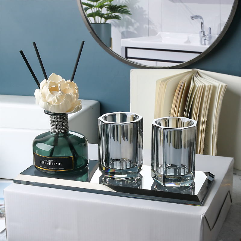 Glass Bathroom Set Image 8