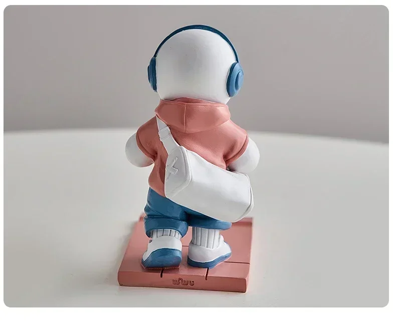 Art Astronaut Figurines