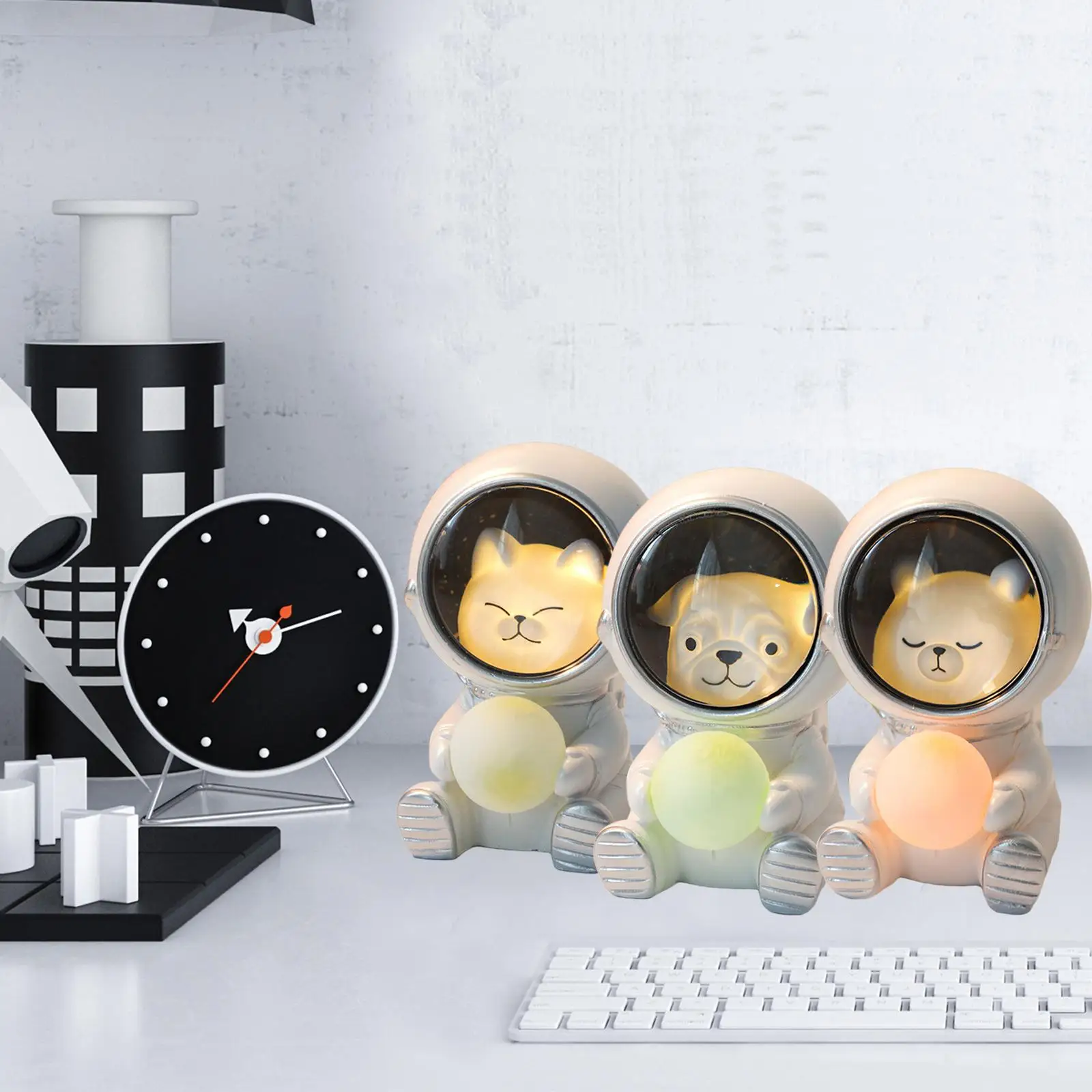 Cute Pet Astronaut LED Nightlight Spaceman Sculpture Art Craft for Office Living Room
