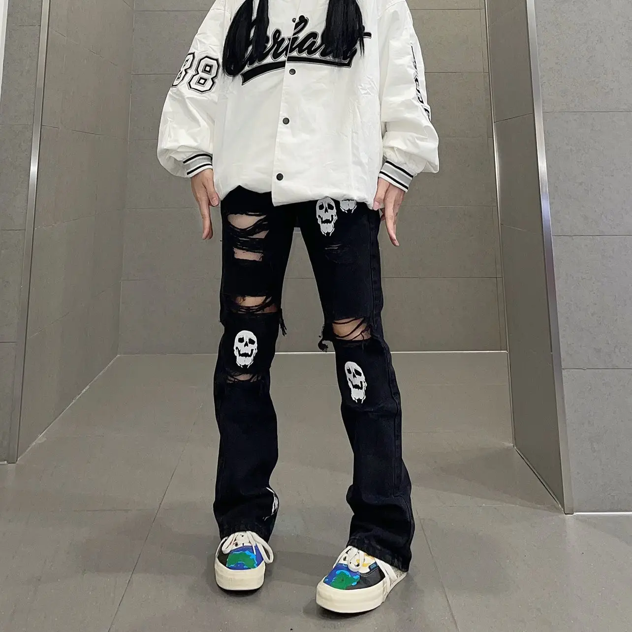 New High Street Washed Skull Hole Made Old Jeans Loose Micro Horn Men and Women Casual Style ripped jeans for women black jeans