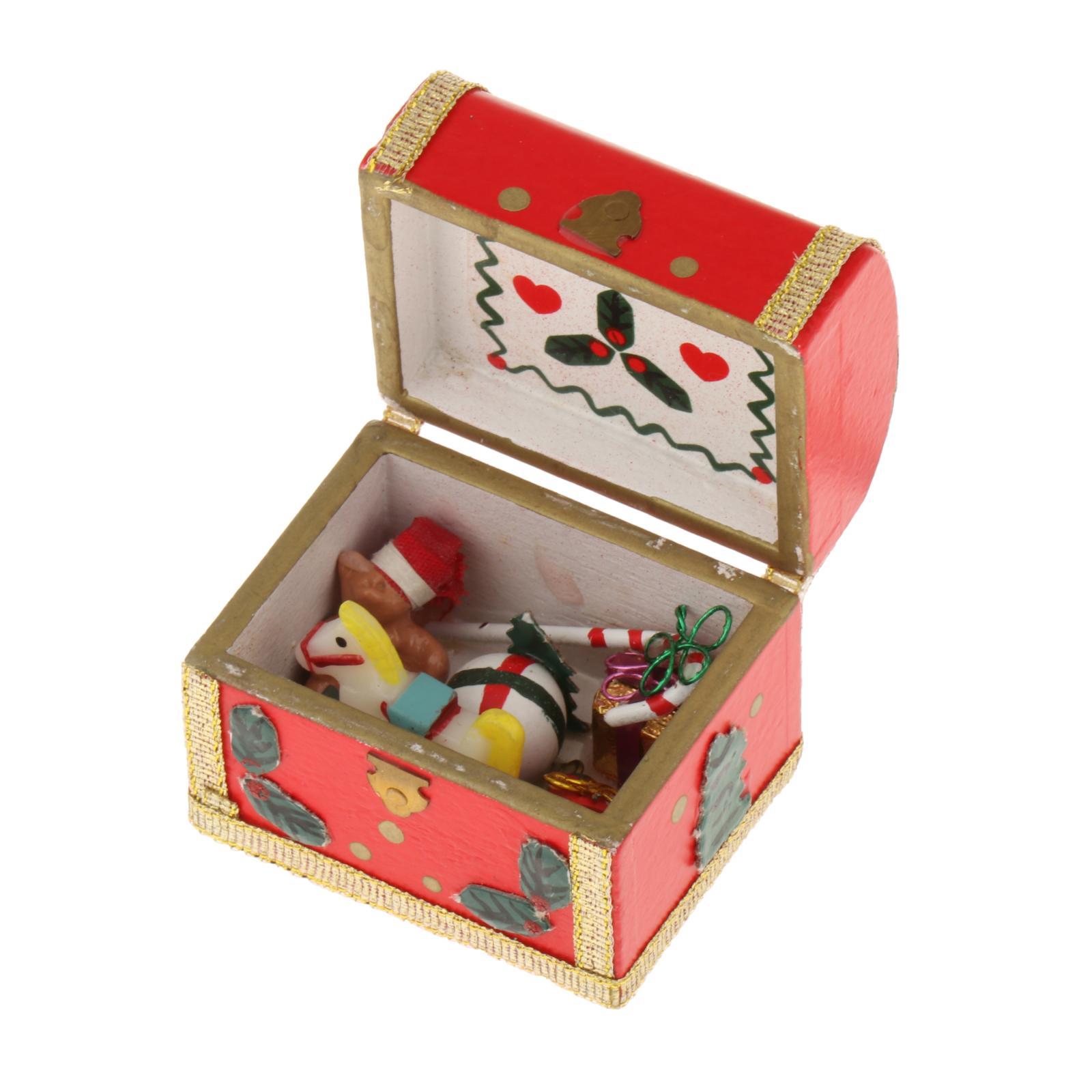 1/12 Scale Miniature Christmas Chest Handmade Mini Treasure Box for Miniature Scene Diorama Photo Props Accessories Decoration