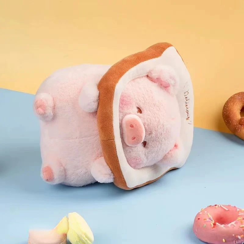 Хлеб свинкам. Свинка в хлебе игрушка. Поросенок с хлебушком игрушка. Kawaii Lulu Свинка игрушка.