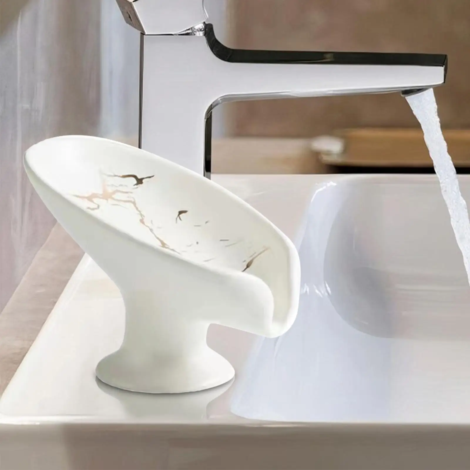 Creative Leaf Shape Soap Dish Drain Soap Holders Free Standing Bathrooms