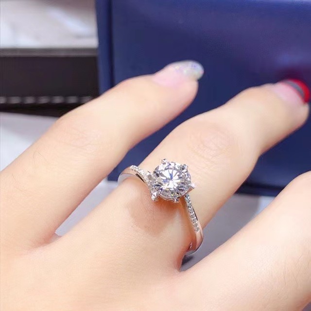 2.3グラム18 18kホワイトゴールドリング結婚式1ct vvsグレードd