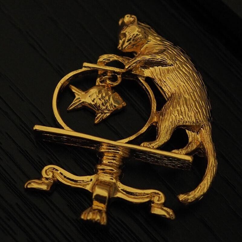 Vintage Barock Kätzchen Brosche Einfache Matte Metall Katze Emaille Pin Mode Tier Pins Kleidung Zubehör Bankett Party Geschenke – Detail 4