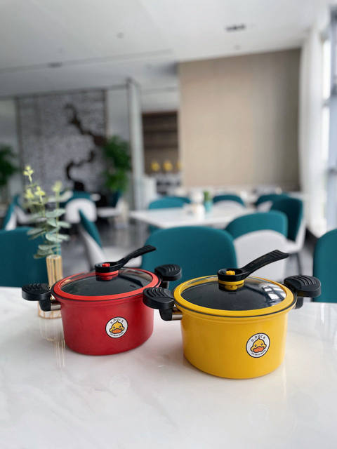 Small Yellow Duck Low Pressure Pot Micro Pressure Cooking Pot Thermal Cooker  Household Pressure Cooker Non-Stick Pan Factory - AliExpress