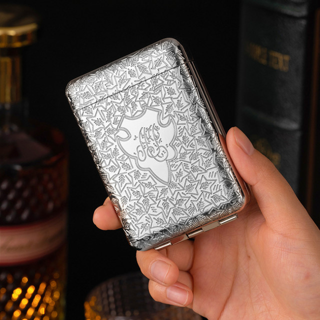 Metal Cigarette Lighter Vintage Engraved Triple Open Cigarette Case USB  Charging Lighter 16pcs Capacity Cigarette Box For 84mm