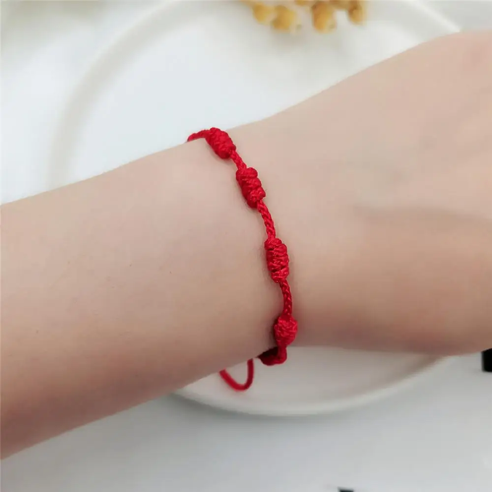 Bracelet rouge porte-bonheur pour la bonne fortune, la réussite et la  protection de la kabbale, contre le mauvais œil, cordon de bijoux fait main  pour femme et homme, Corde : : Mode