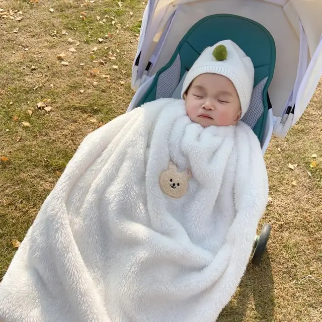 Couverture de bébé avec boucle élastique épaisse, en flanelle, douce,  chaude et résistante au froid, pour la cape de la poussette, pour l'hiver -  AliExpress
