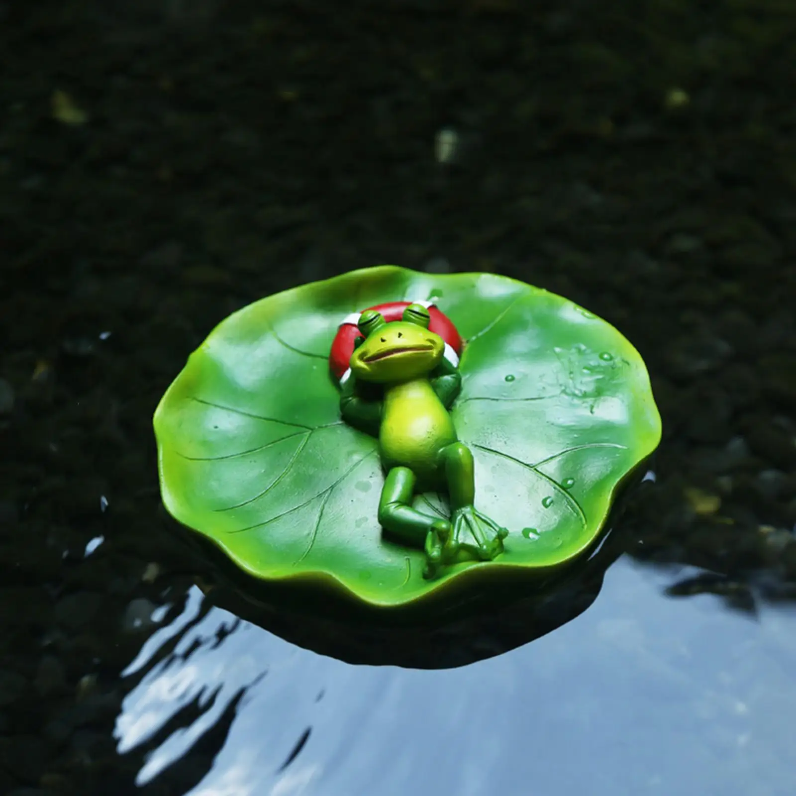 Water Floating Frog Ornament Animal Figurines Fairy Garden Statue Gift Prank Toy Pool Accessories for Outdoor Indoor Table Shelf