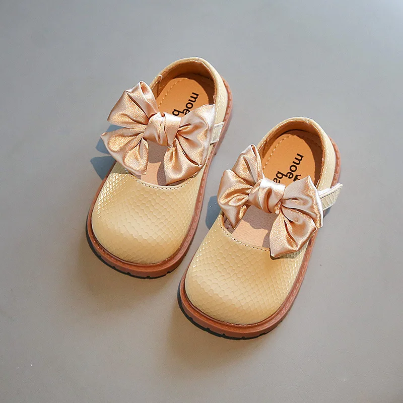 Young Girl Flats