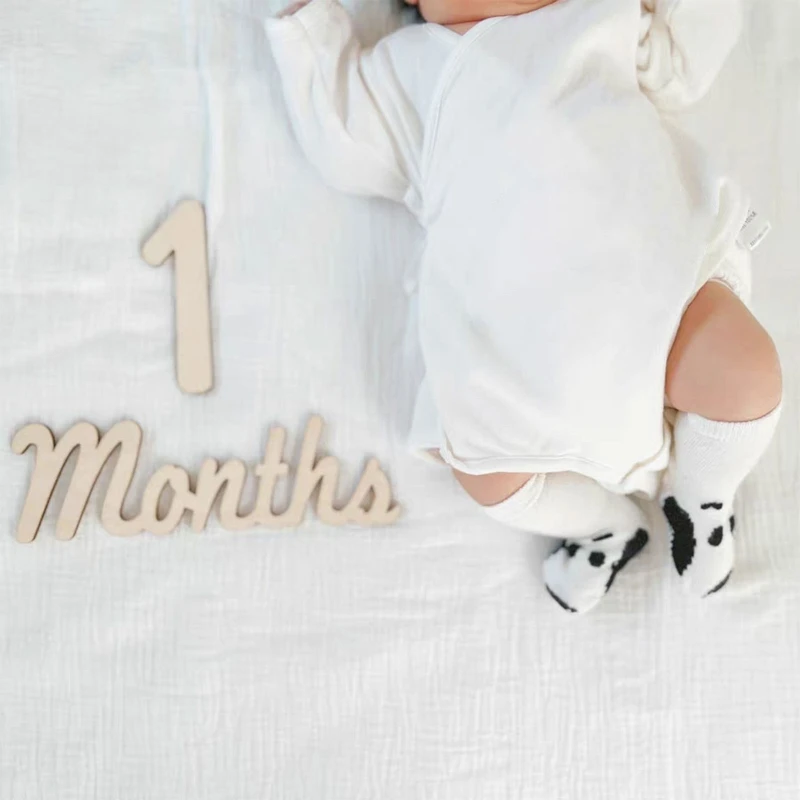 milestone card for baby Baby Milestones Cards Wooden Photography Memorial Props French Spanish English Language for Pregnant Woman Newborn newborn photos