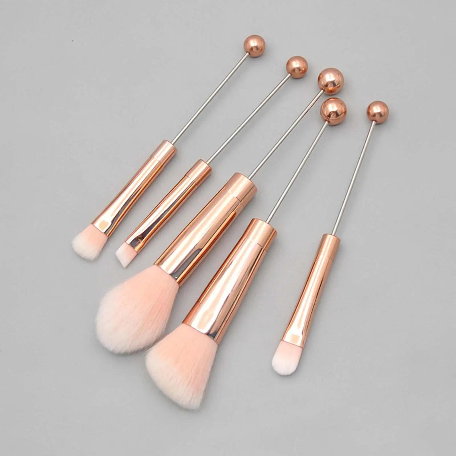 5 Pieces Beaded Eyeshadow Brush Aluminum Tube Blush Brush Foundation Makeup Brush Kit for Bestie Girlfriend Women Adults Sister