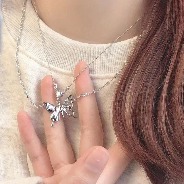 Y2K Crystal Butterfly Pendant Necklace Women Light Luxury