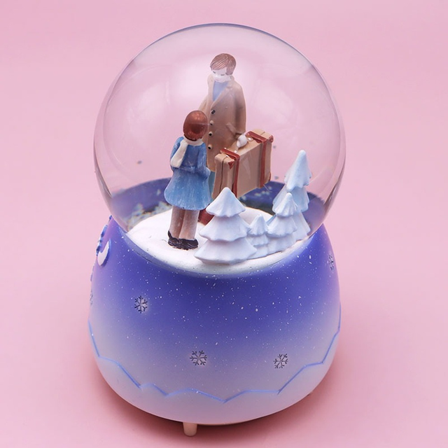 Boys and girls hotsell crystal ball music music box can be rotated to send children couples beautiful birthday gift night light