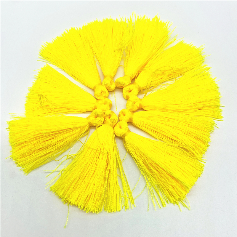Description Picture 4 of item20pcs/Lot 4cm Polyester Small Tassels Fringe Cotton Tassels Trim For Sewing Curtains Accessories DIY Home Wedding Decoration