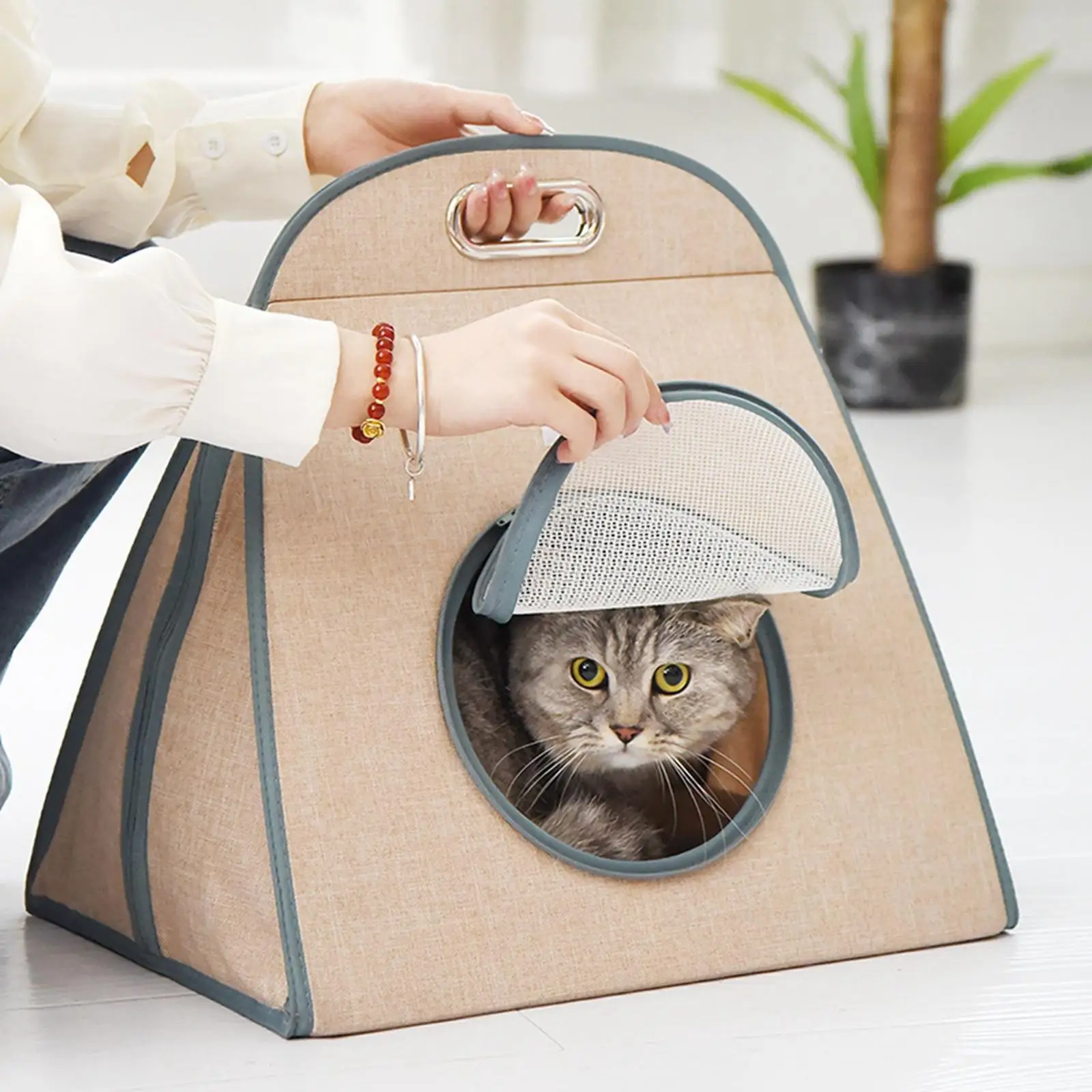 Portable Cat Carriers Bag Foldable Breathable with Animal Pendant Pet Carriers for Walking Hiking