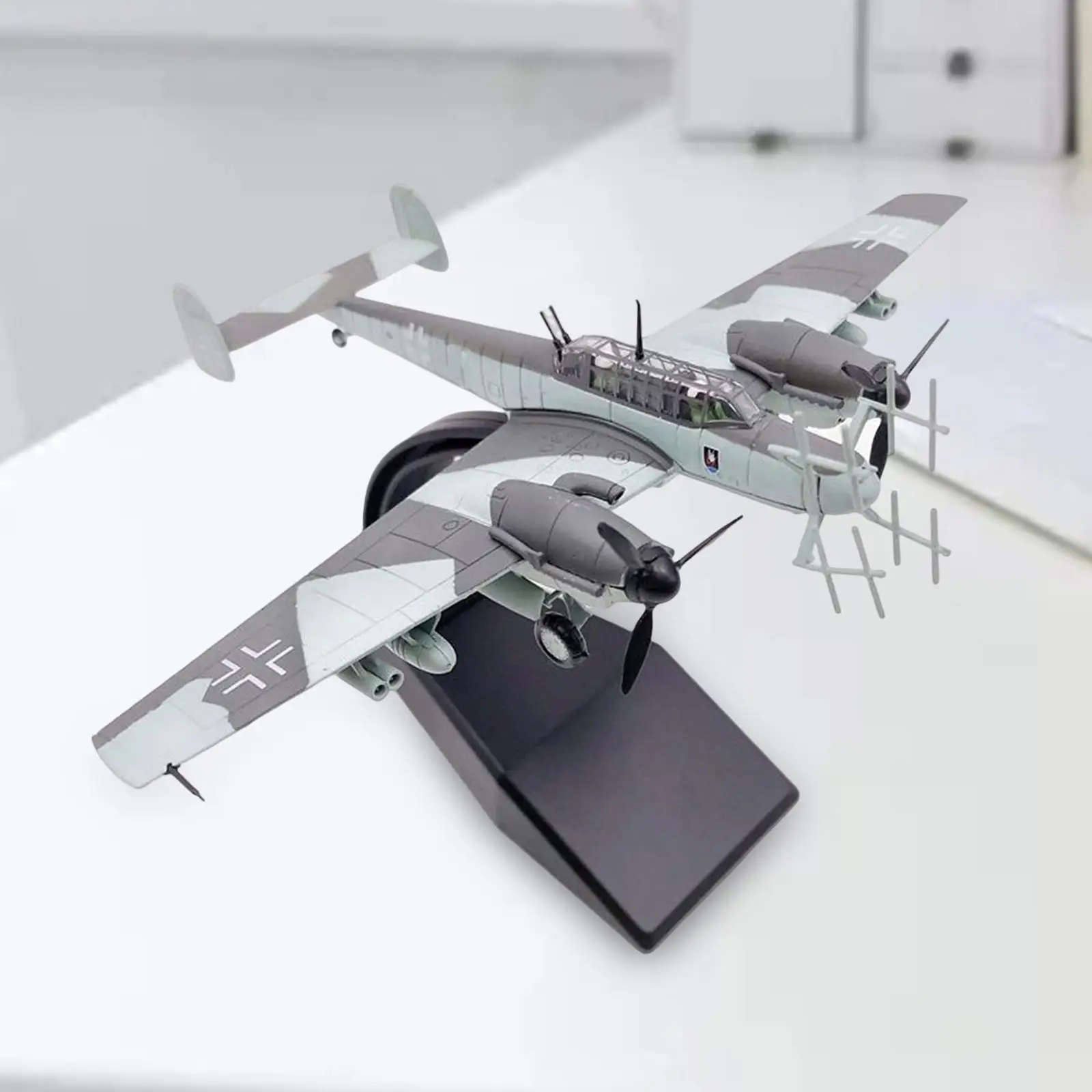 1/100 Scale BF-110 Fighter Model Desktop with Stand Accessories Souvenir