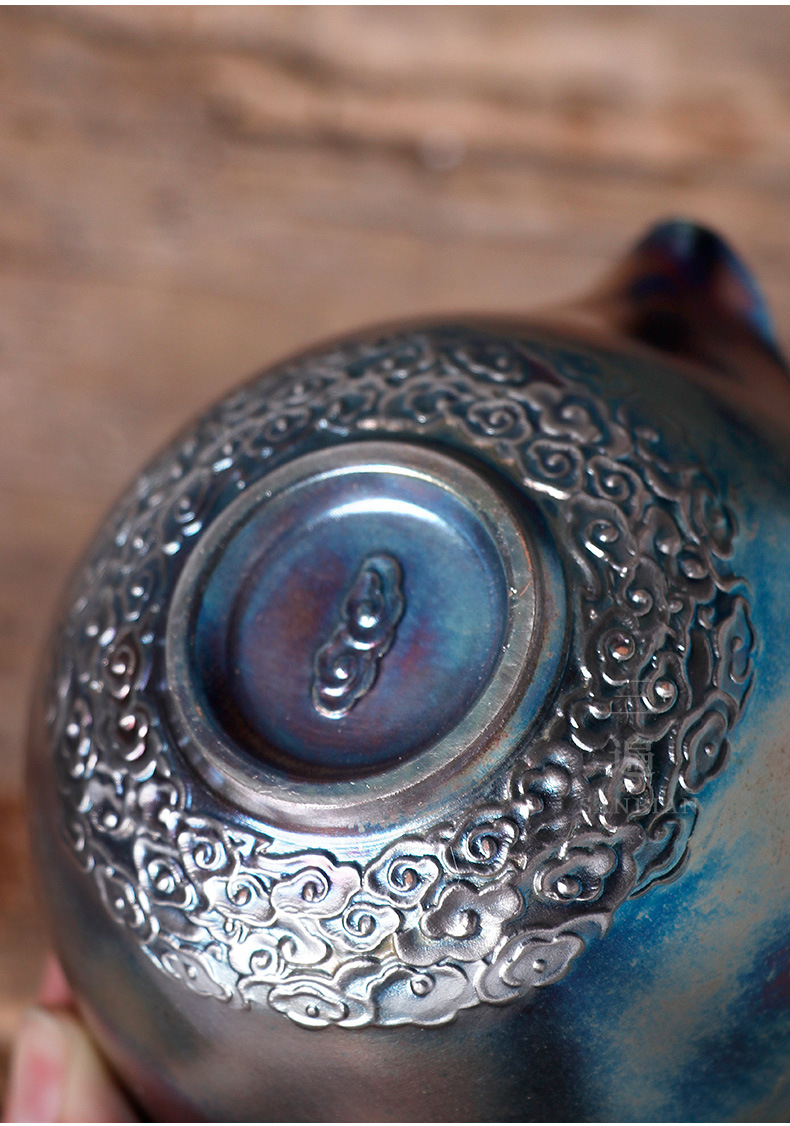 Silver Gilded Pot_10.jpg
