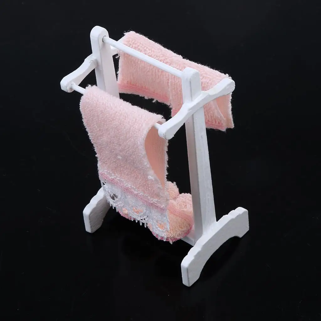 1/12  Rack with Pink Towel & Floor Rug Dollhouse Miniature Decorations