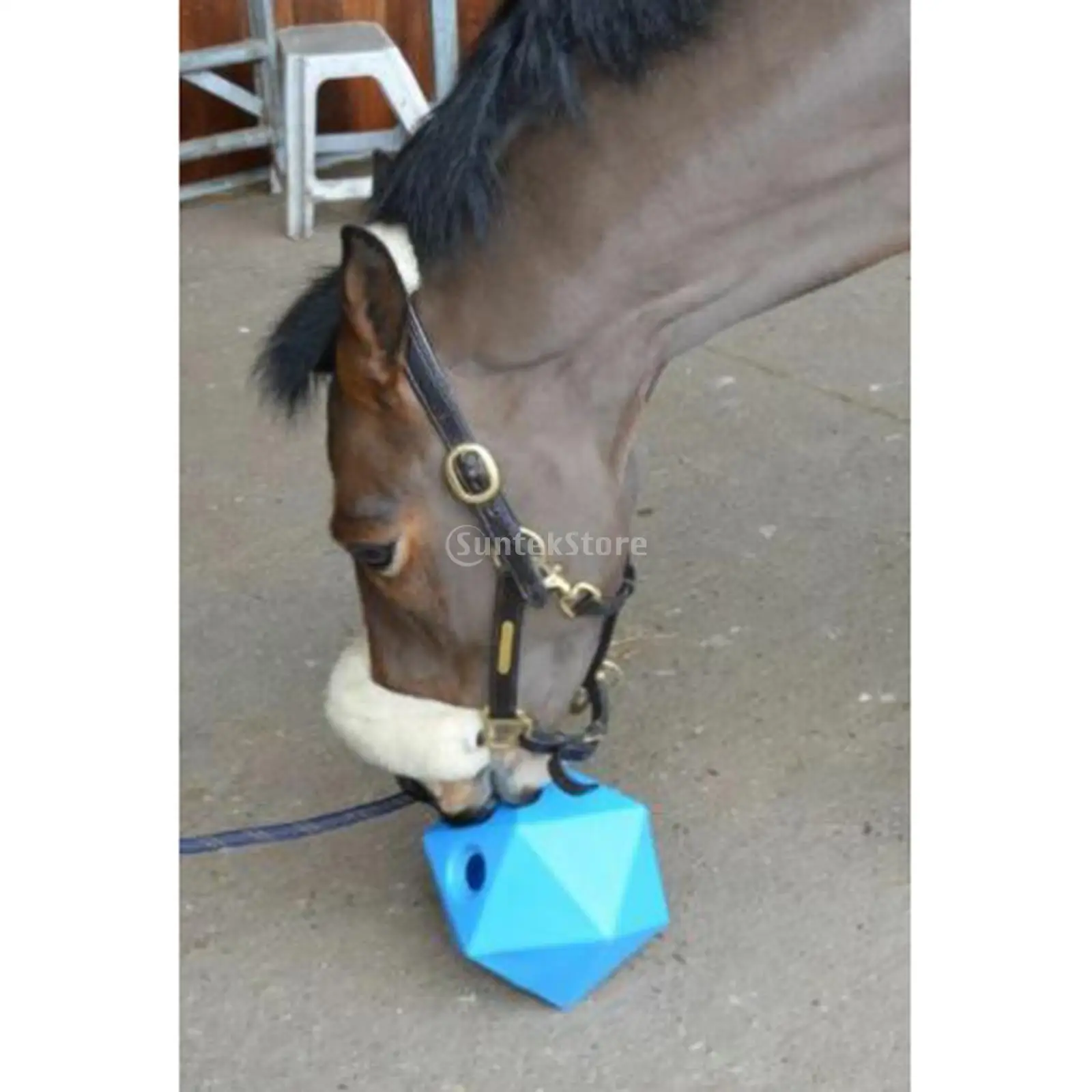1pc Horse Treat Ball Feeding Toy Paddock Rest Boredom Stress Game Ball