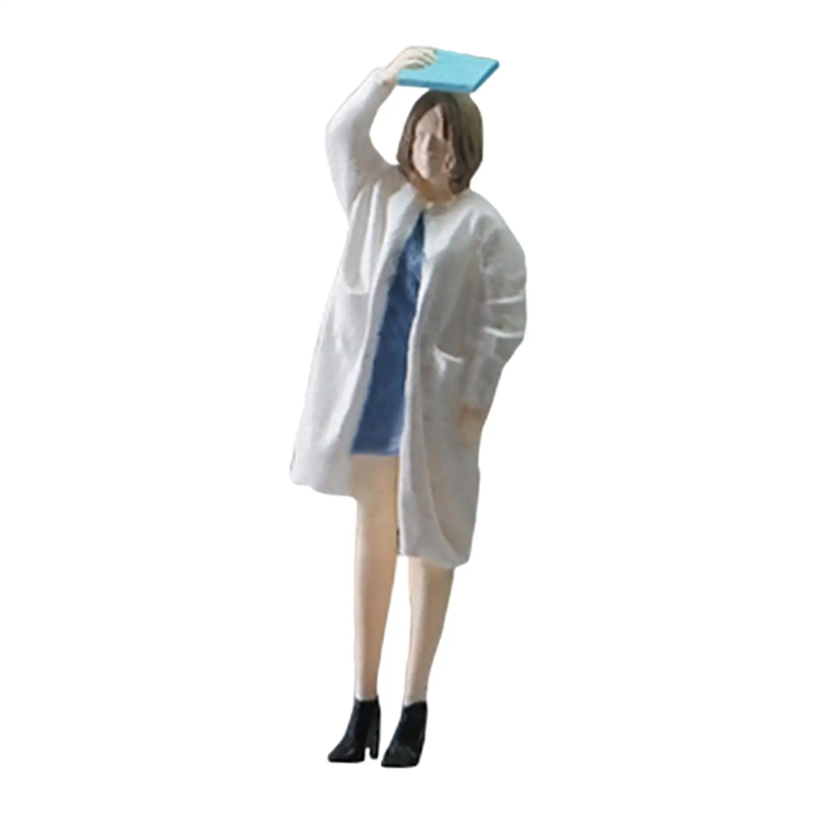 1:32 Doctor Figurine Ornament Realistic Figures Mini People Model 1/32 Scale Miniature Model Figures for Dollhouse Decor