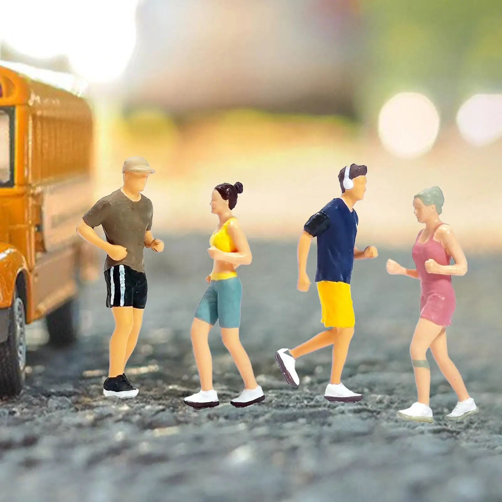 Sport Resin Figures of People Decor 1:87 Miniature Painted Figure Outdoor 1:87 Figures for Station Railway Layout Architectural