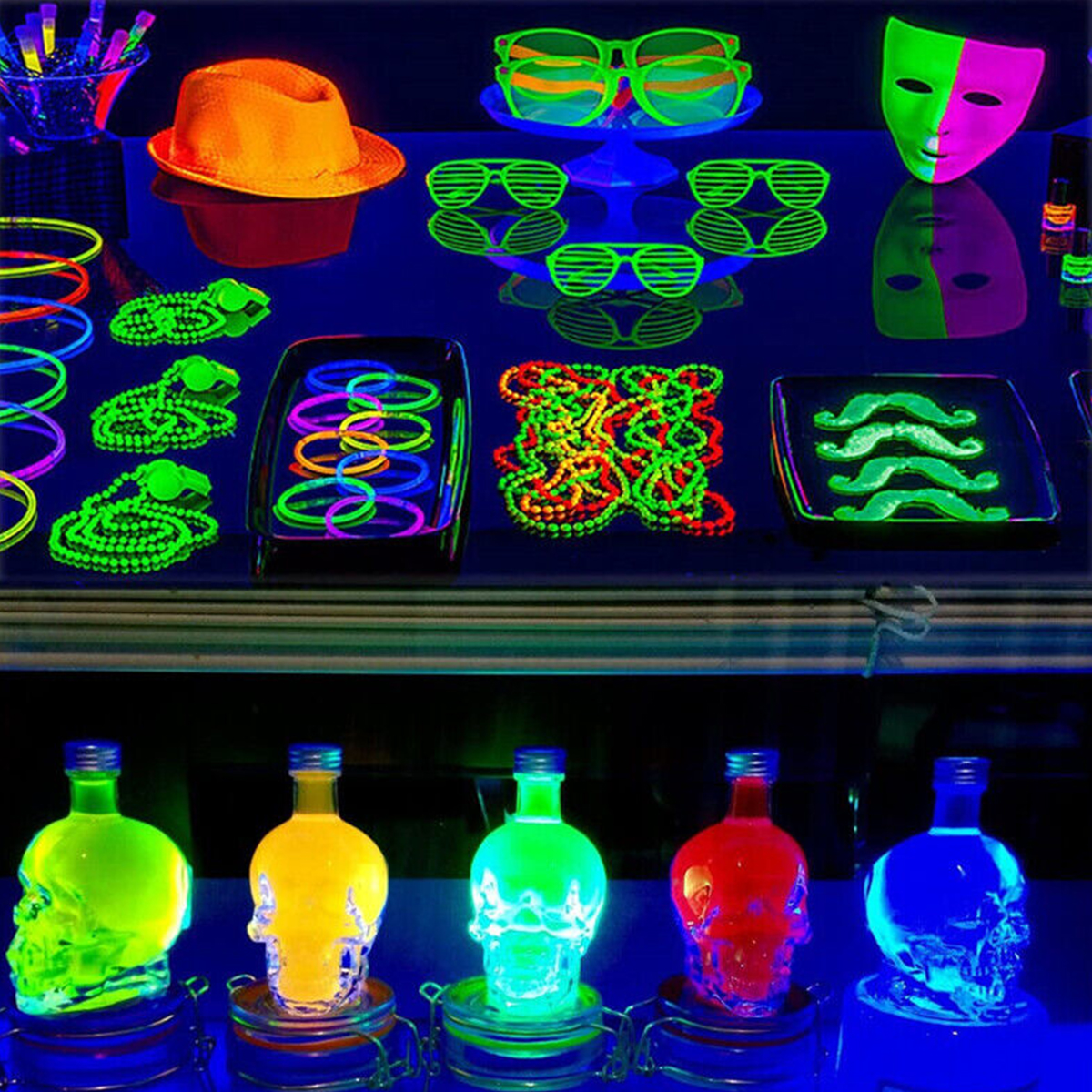 синий свет. свечение. источник черного света. Foton 18w/t8 blb triphosphor черная ультрафиолет. черный свет ультрафиолет.