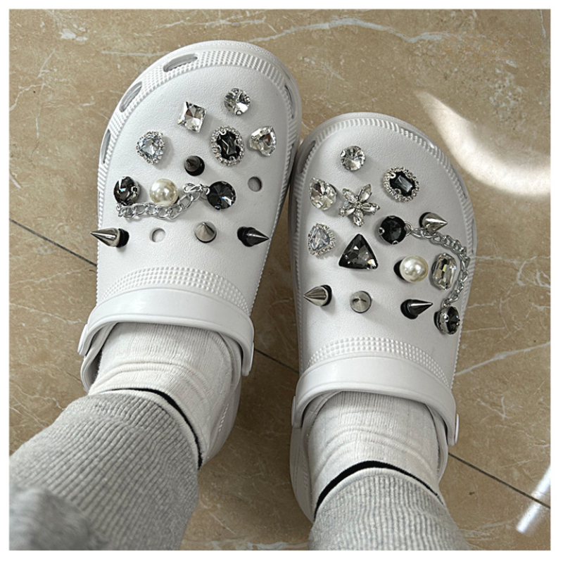 24-teiliges Sommer-Mode-Schuhcharms-Set: DIY Perlen-, Niet- und Diamantketten-Dekorationen für Clogs und Schuhe – Detail 5