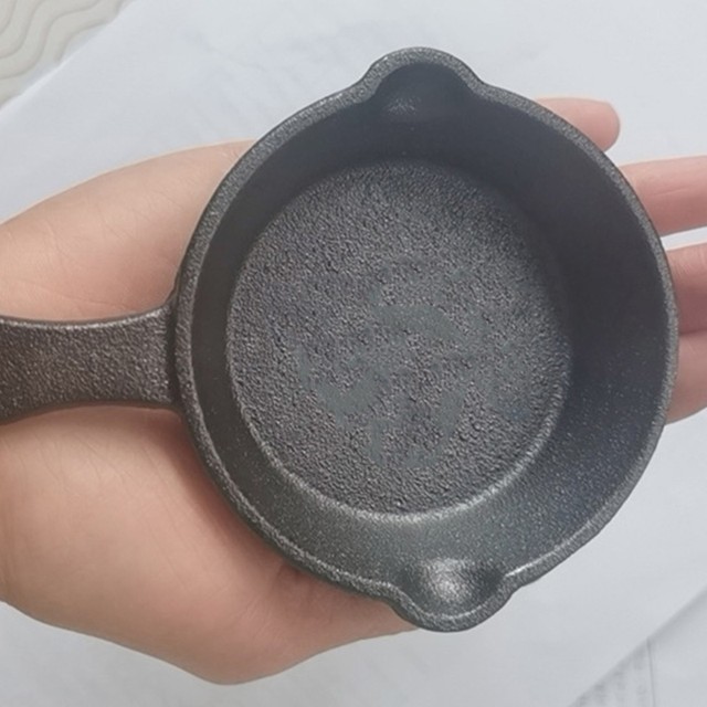 Real Cooking Miniature Cast Iron Skillet diameter 8.5 Cm 