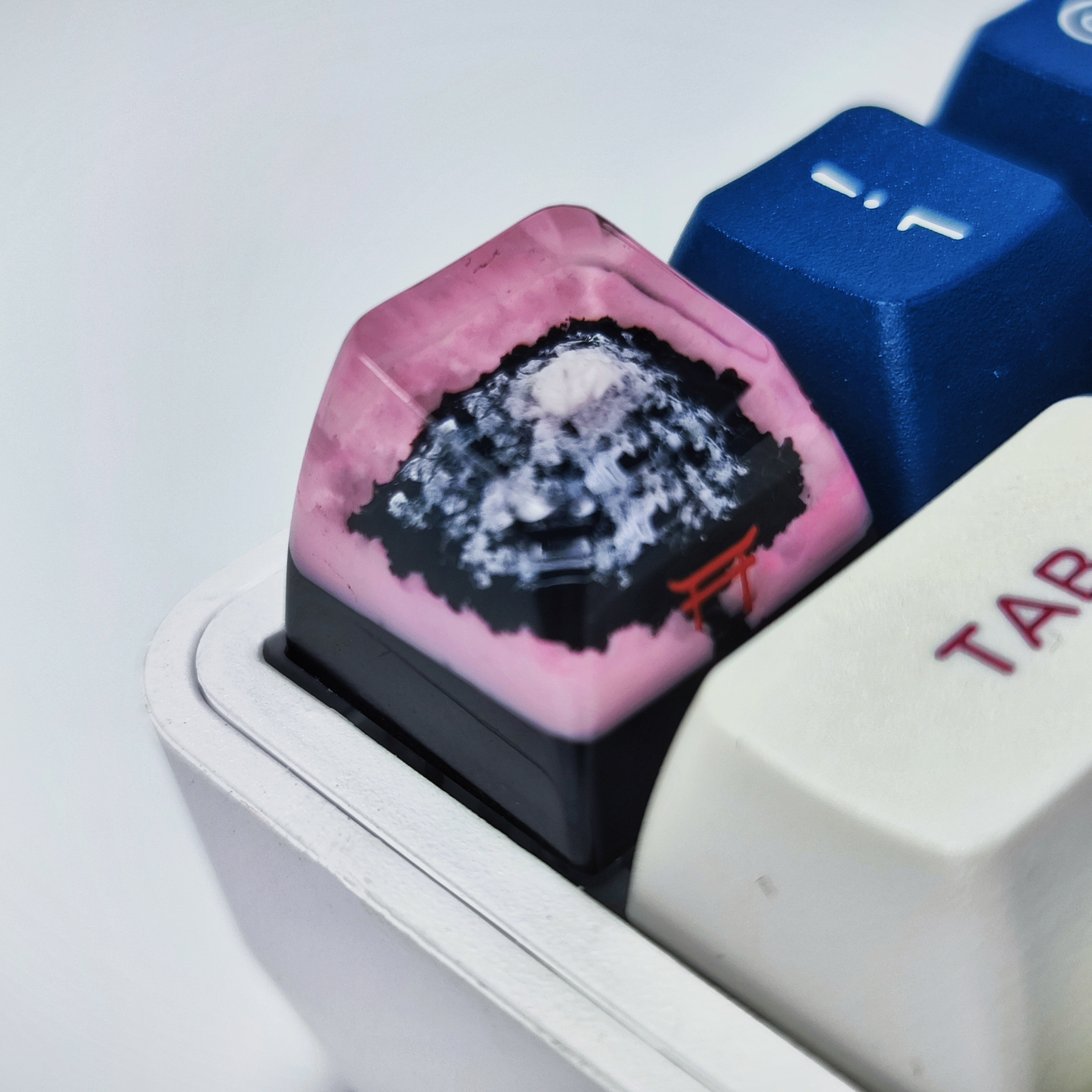 Keycap, flor de cerejeira, eixo transversal transparente,