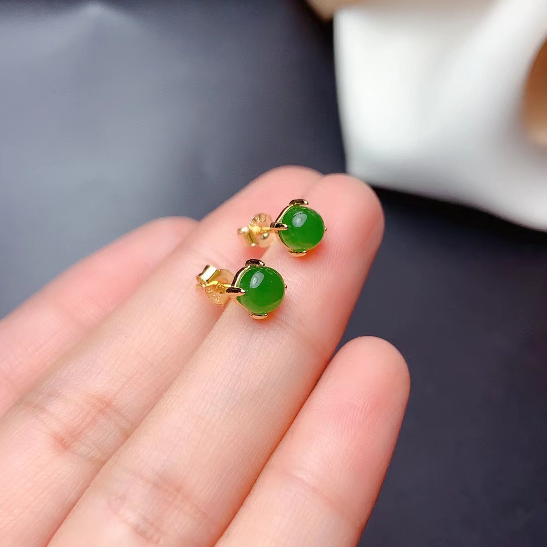 Grüne Jade-Ohrringe für den täglichen Gebrauch, 5 mm, insgesamt 1 Karat, natürliche Jade, verhindert Allergien, 925er Silber-Edelstein-Ohrringe mit Vergoldung – Detail 5