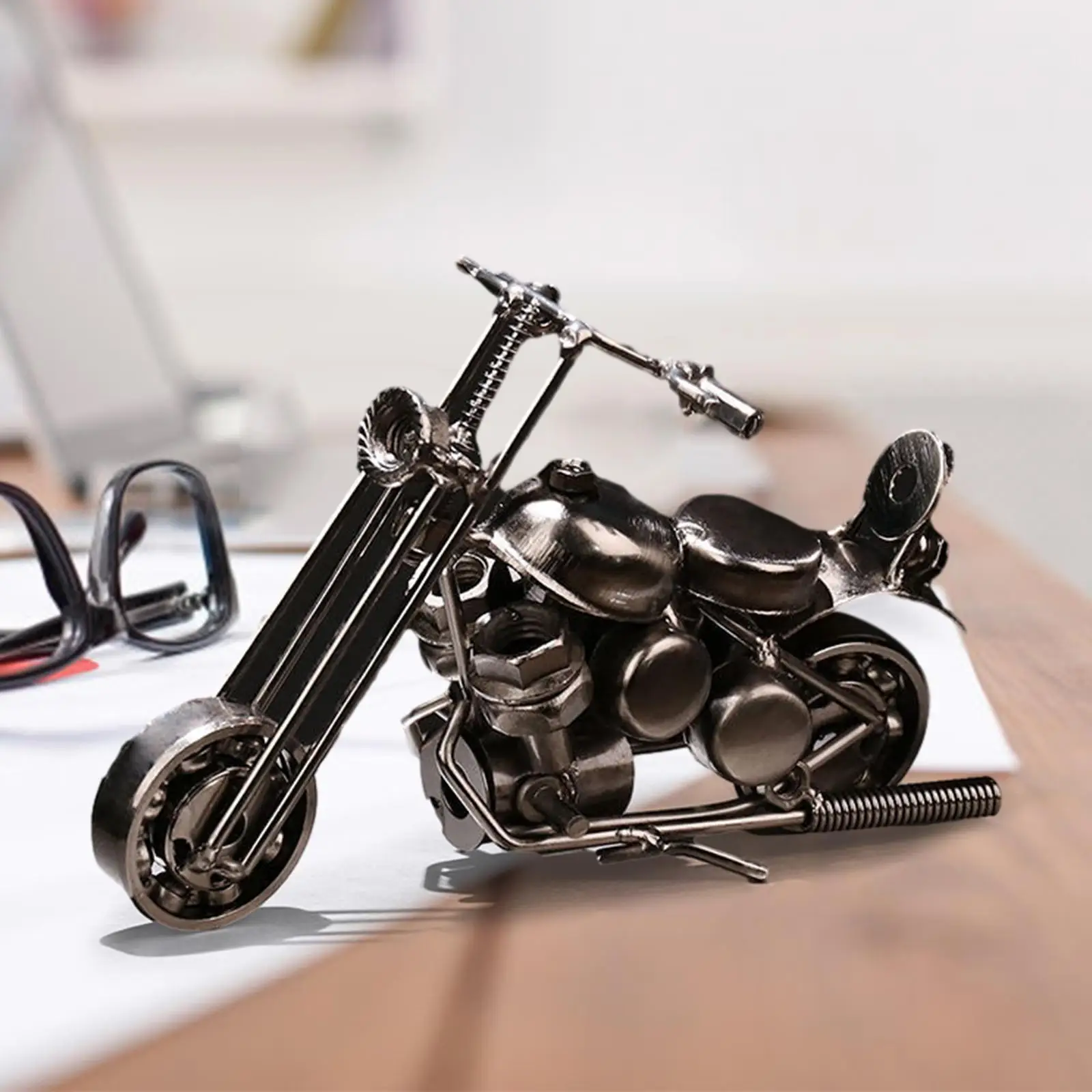 Metal Motorcycle Model Motorcycle Sculpture Artwork Birthday Vintage Style Motorcycle Figurine for Office Desk Dad Adults Men