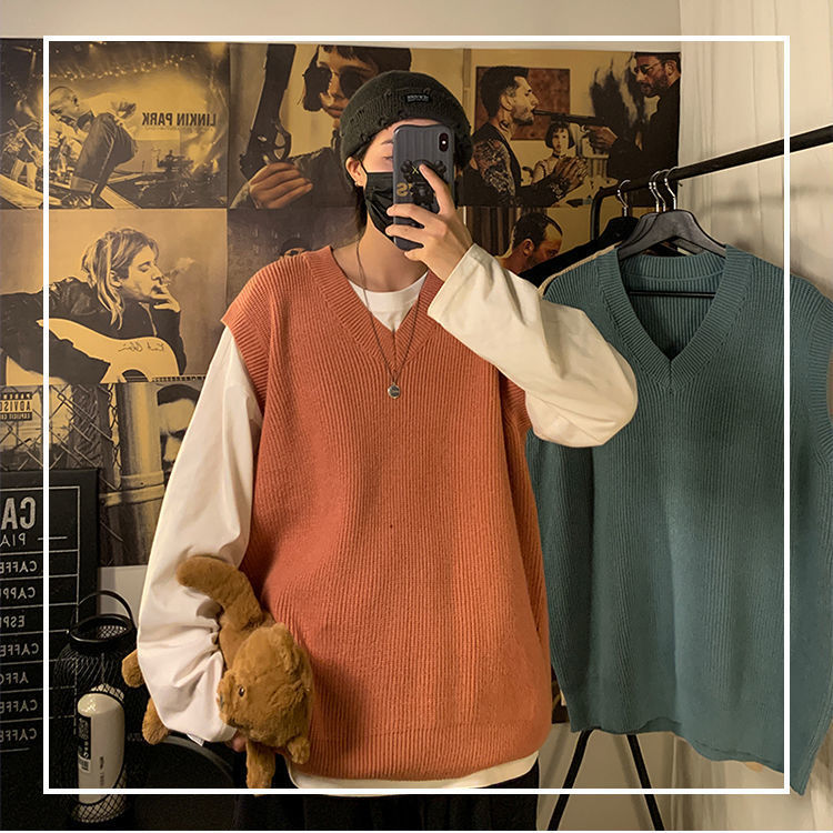 Description Picture 3 of itemAutumn Winter Fashion Solid Casual Pullover Tess Vest Men's Loose Knitted Top Student Sweater Gentle All-Match Cool Boys A01