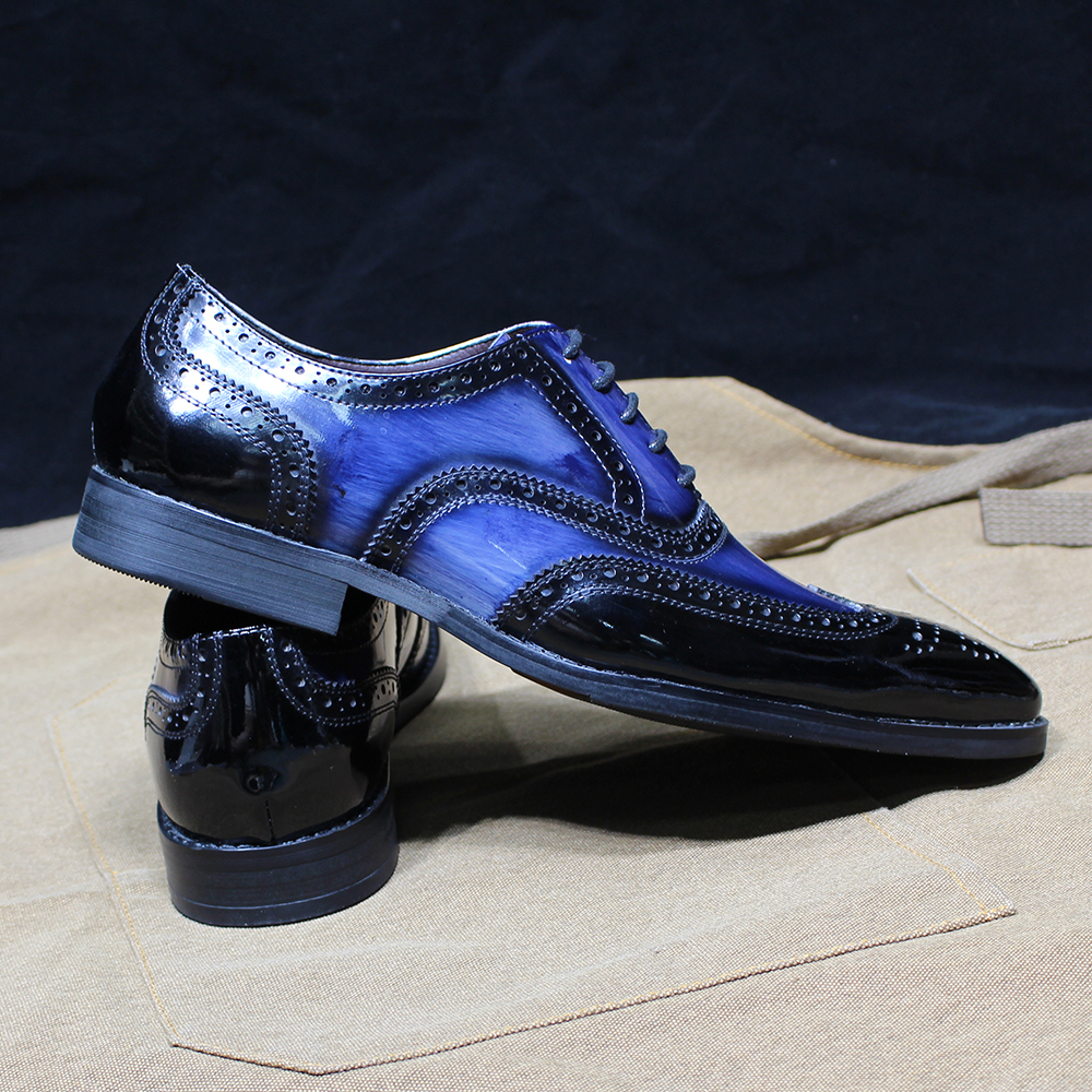 Luxuriöse Herren-Oxfords aus blauem Lackleder mit Brogue-Flügelspitze, zum Schnüren, formelle Schuhe für Büro, Hochzeit, Party – Detail 12