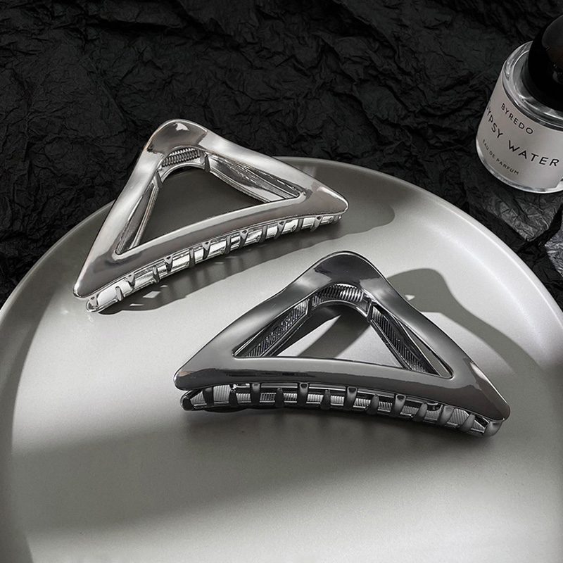 Punk Metall Gold Silber schwarz Haar Zubehör Krallen clips für Frauen Modeschmuck geometrische Dreieck fangen Krabben Kiefer Kopf bedeckung – Detail 5