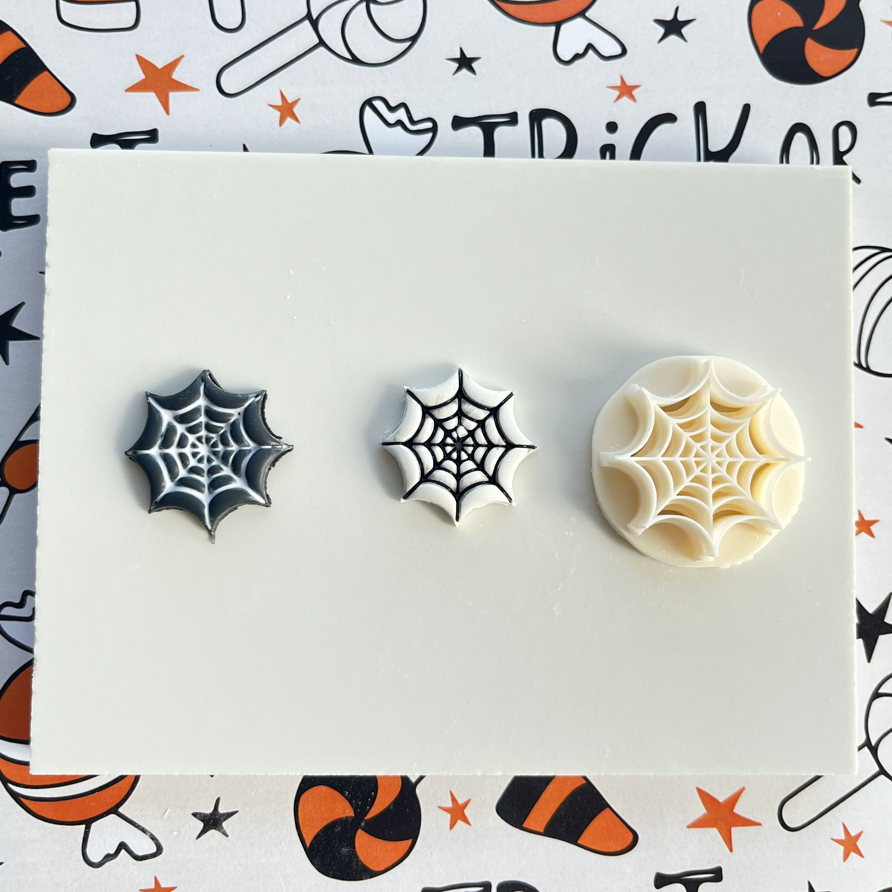 Description Picture 6 of itemHalloween Series Clay Molds Witch Hat/Cat/Zombie/Bone/Pumpkin/Bat/Web/Ghost Clay Cutting Molds DIY Earrings Jewelry Hand Tools