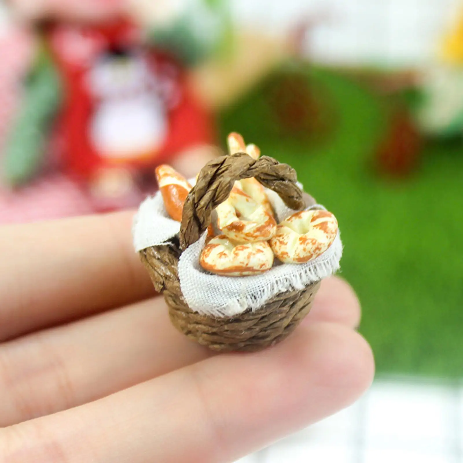 Miniature Bread Basket Model Collectibles Life Scene Layout Decoration Gifts for 1/6 1/12 Scale Dollhouse Doll DIY Accessories