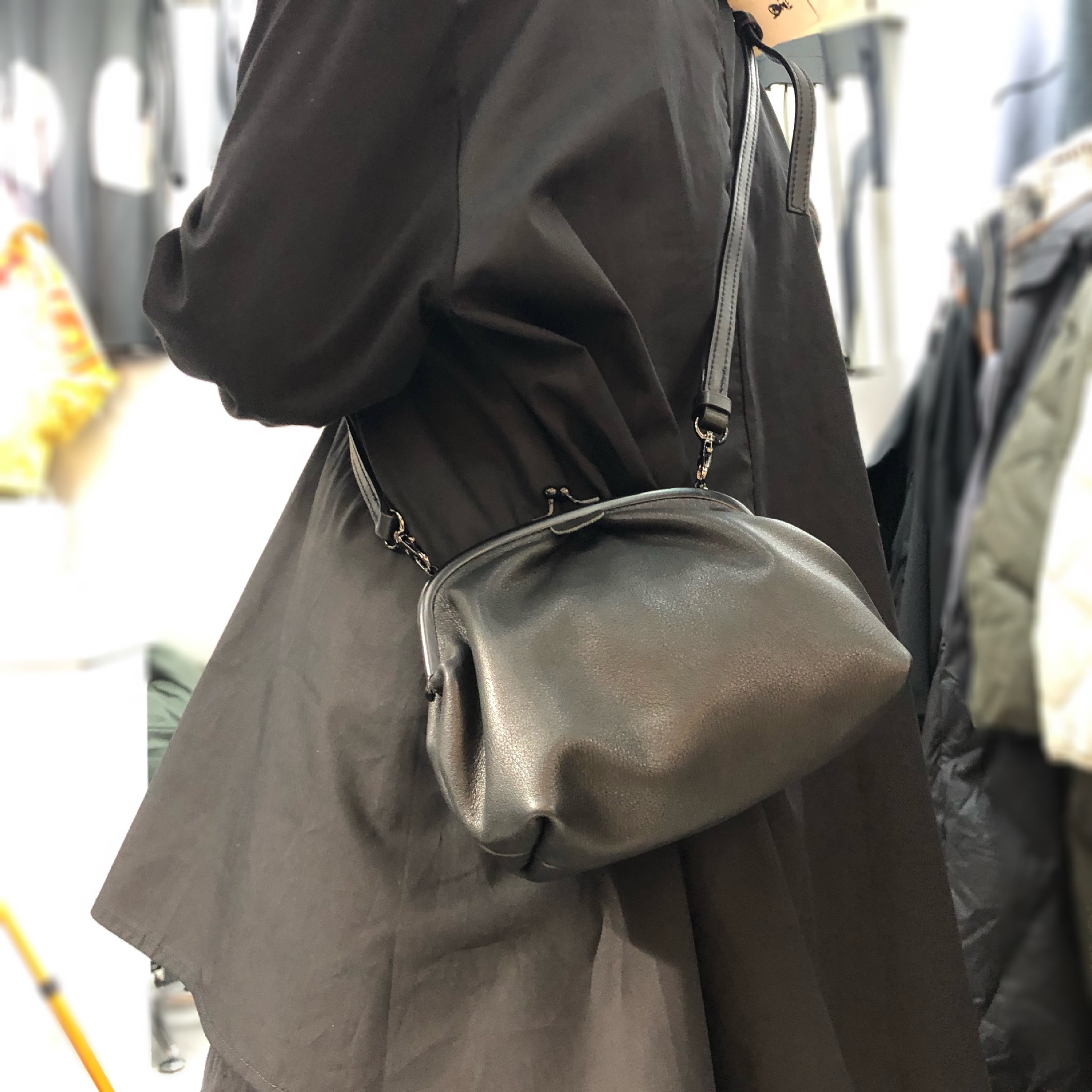 Vintage Leder handgemachte Oberschicht Rindsleder Umhängetasche Umhängetasche Damen Brusttasche Fanny Pack kleine Tasche Clip Bag – Detail 3