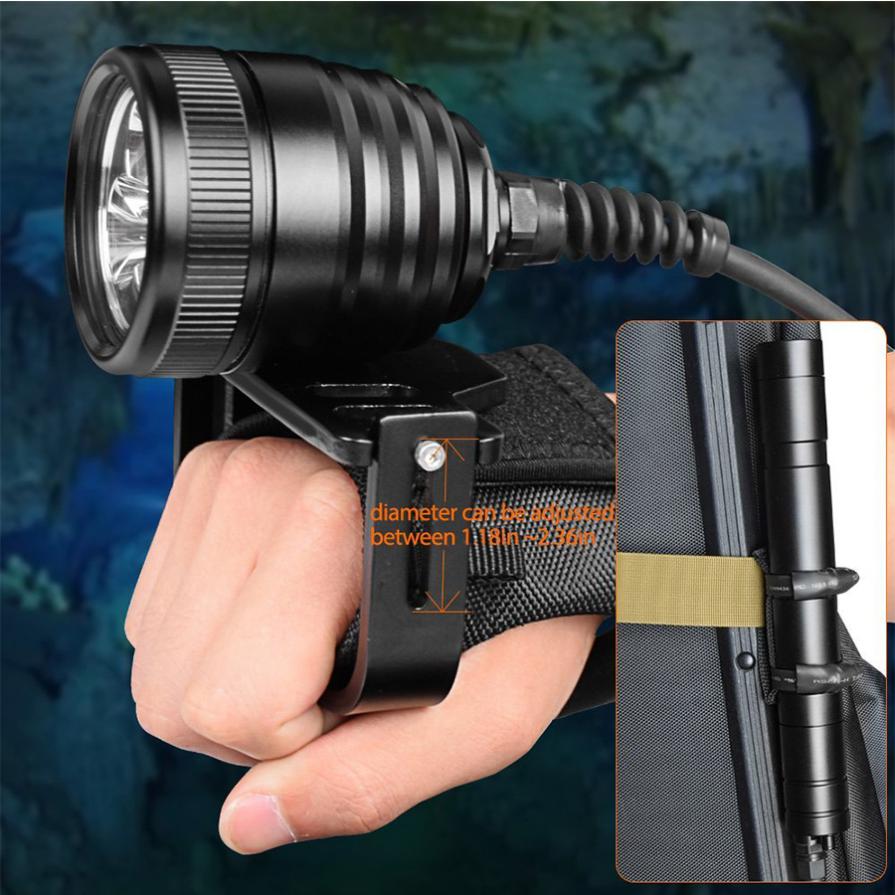Description Picture 4 of itemProfessional LED Diving Flashlight Underwater 150m 3000lm Magnetic Switch 3x XM-L2 LED Diving Torch Light Photographic Supple