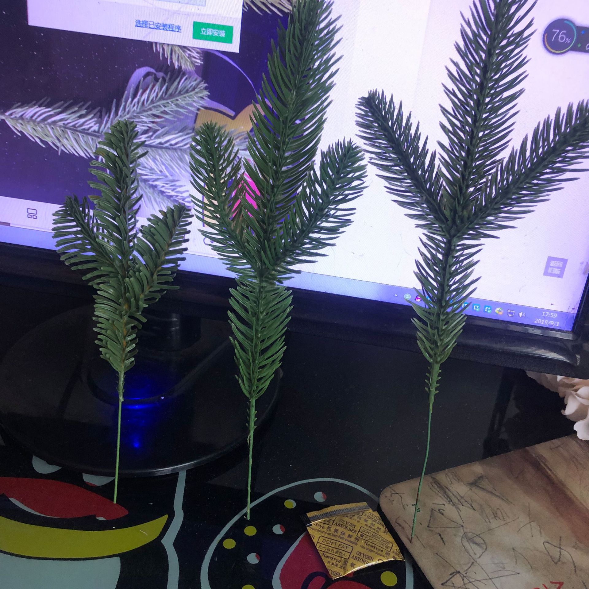 Description Picture 6 of itemArtificial Plants Pine Branches Christmas Tree Accessories DIY New Year Party Decorations Xmas Ornaments Kids Gift 10 Pcs