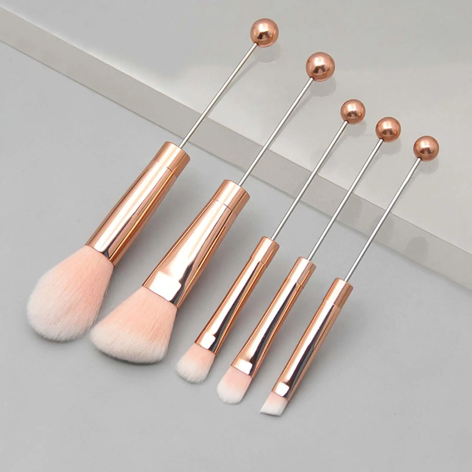 5 Pieces Beaded Eyeshadow Brush Aluminum Tube Blush Brush Foundation Makeup Brush Kit for Bestie Girlfriend Women Adults Sister