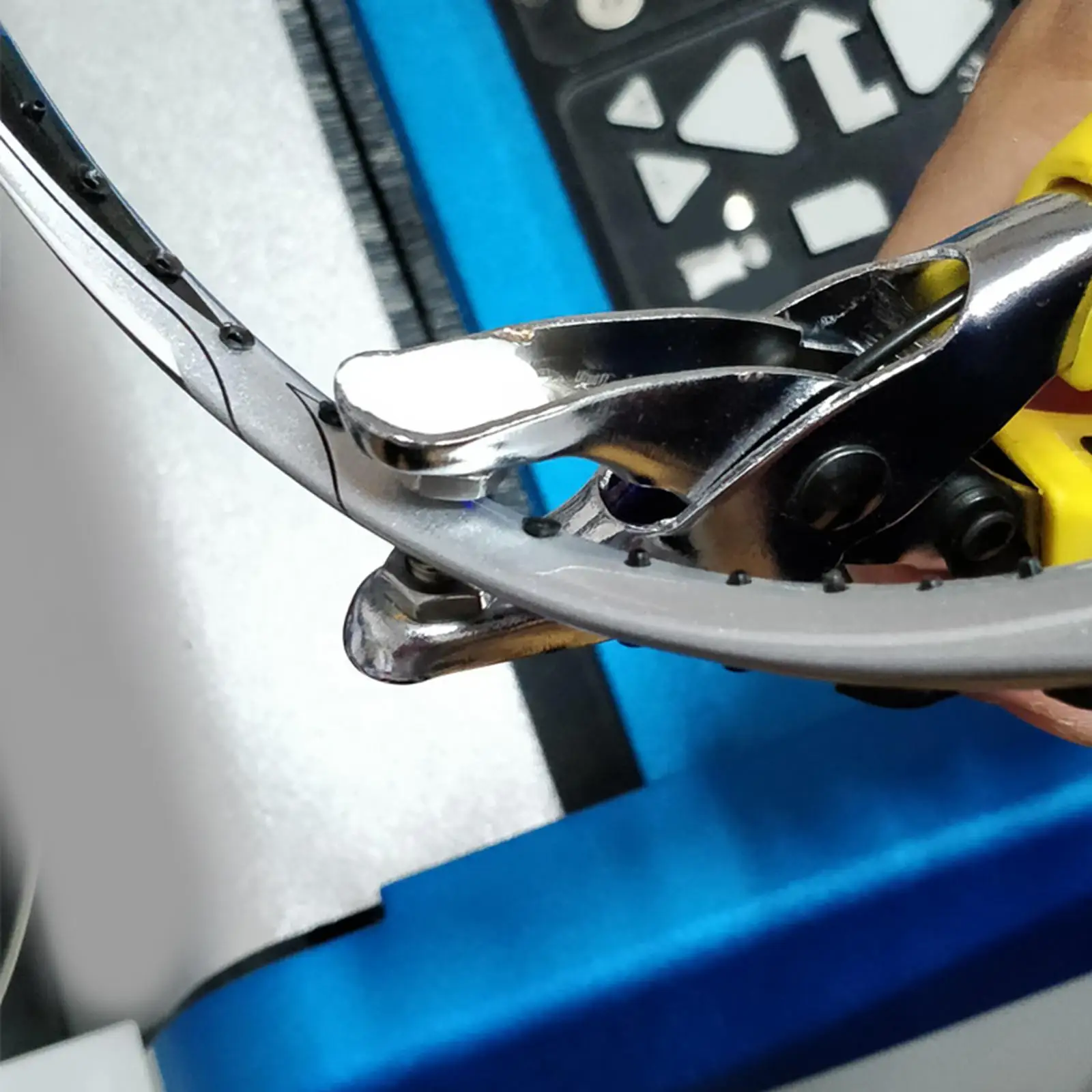 Durable Pliers for Badminton Racket Clamp Grommet Tool Outdoor Racquet Racket Threading Pincer Forceps Equipment