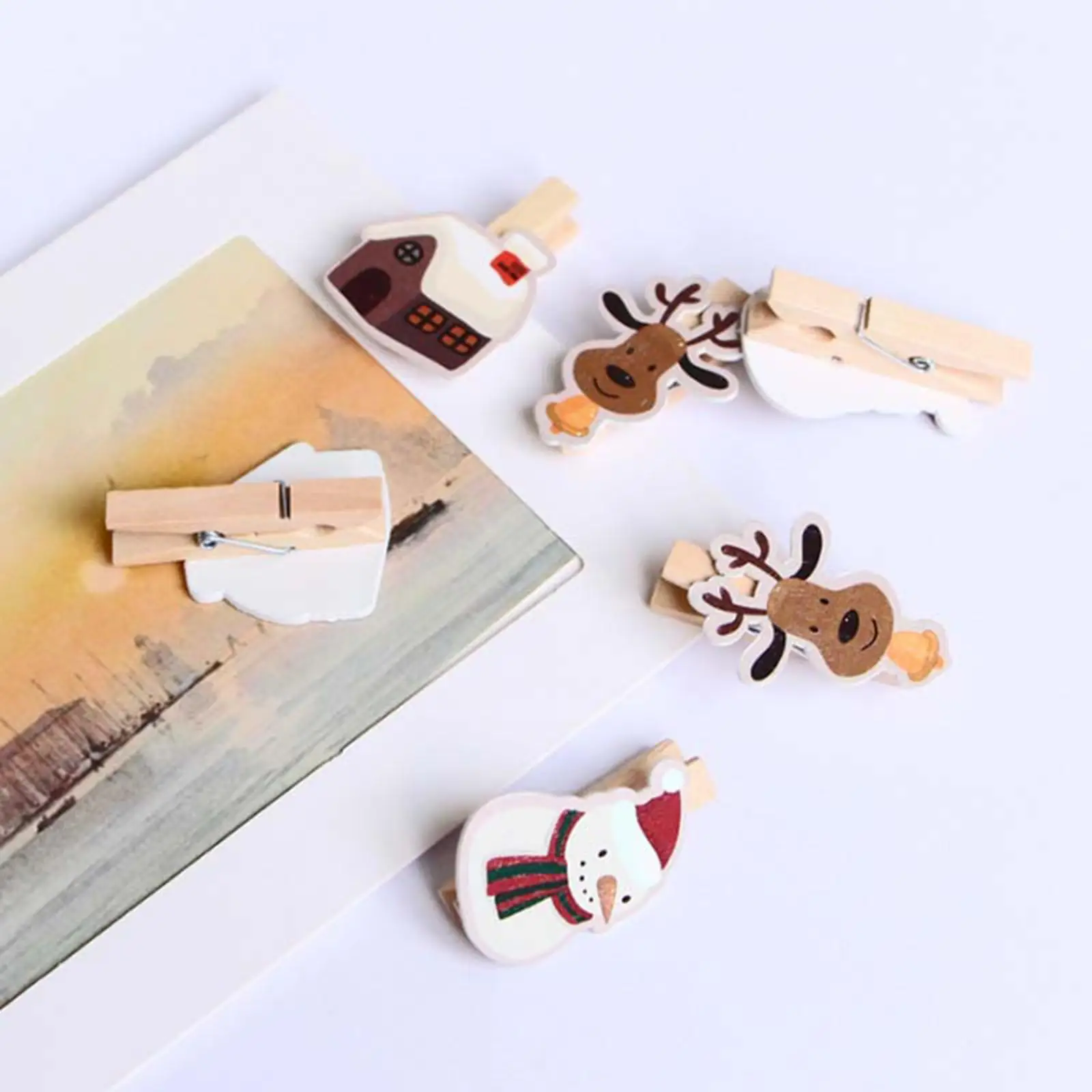 6 Pieces Christmas Wooden Clips Christmas Card Pegs Christmas Ornaments for Paper Crafts New Year Holiday Party Favors Supplies