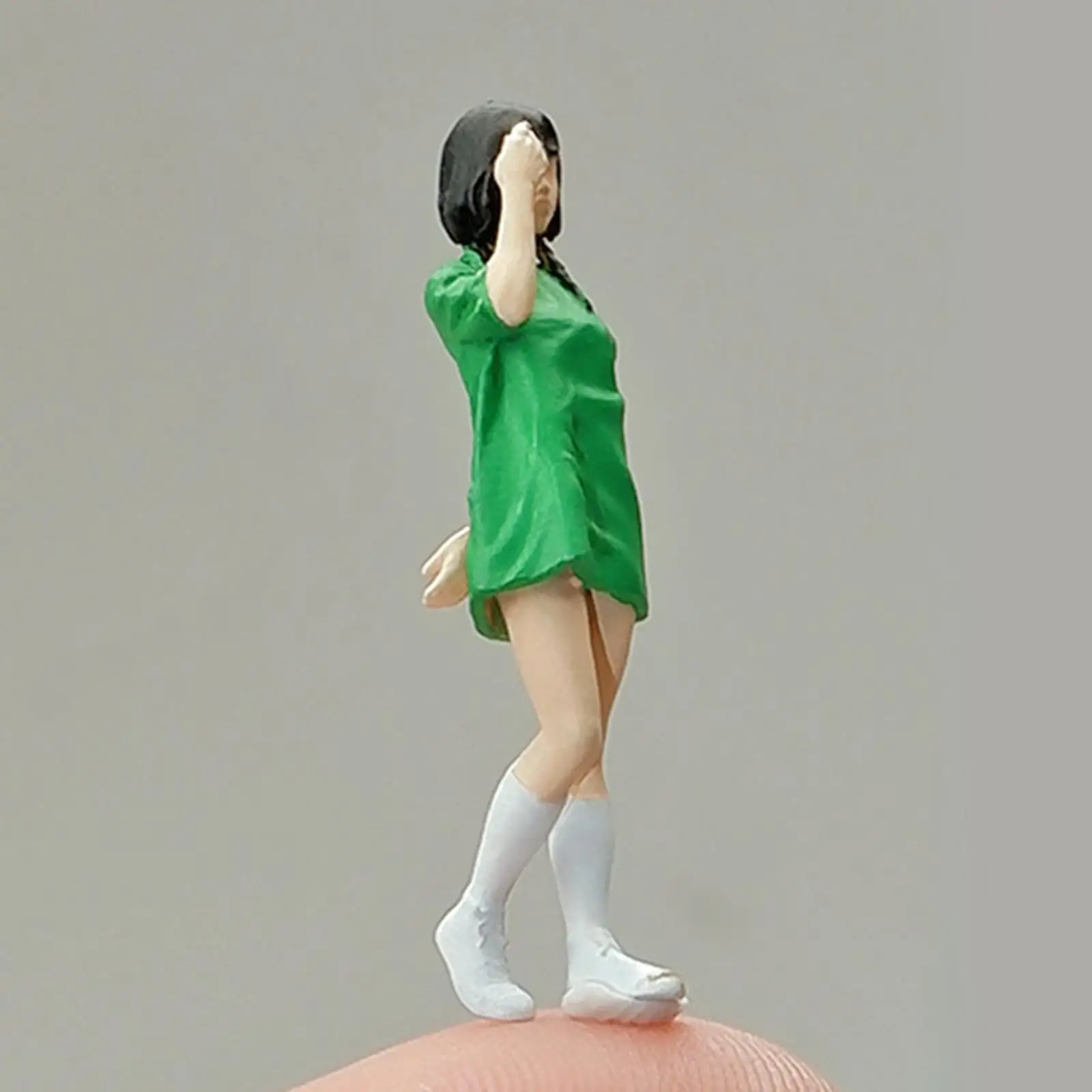1/64 Scale Diorama Figure Resin Pretty Girl for Fariy Garden Photo Props Desktop Ornament Micro Landscape Dollhouse Accessories