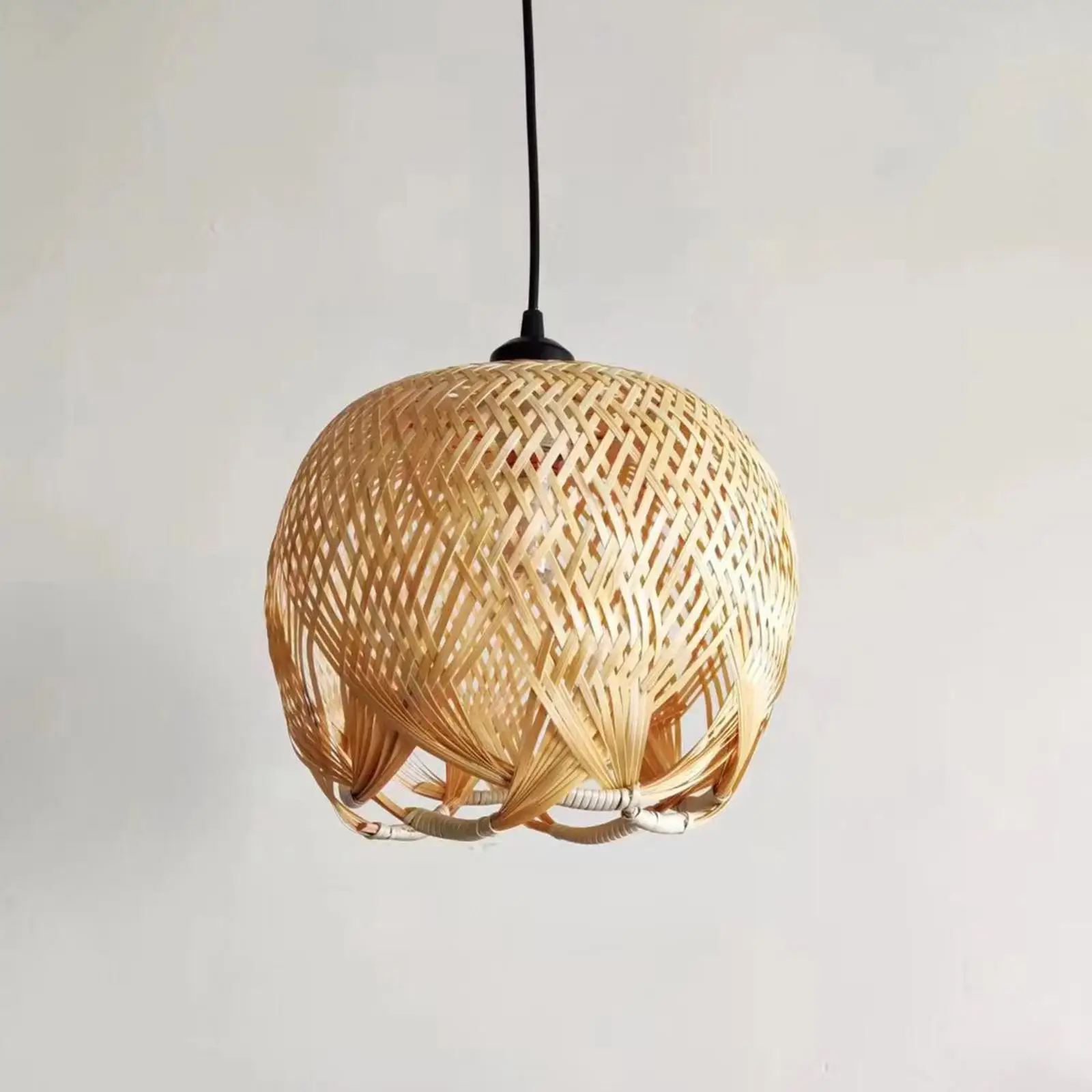 Rattan Hanging Lamp Shade Vintage Light Cover Pendant Lamp Shade Hand Woven for Cafe Living Room Hotel Kitchen Bar