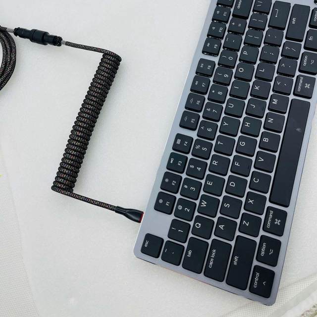 メカニカルキーボード用のダブルスリーブUSBタイプCコイル